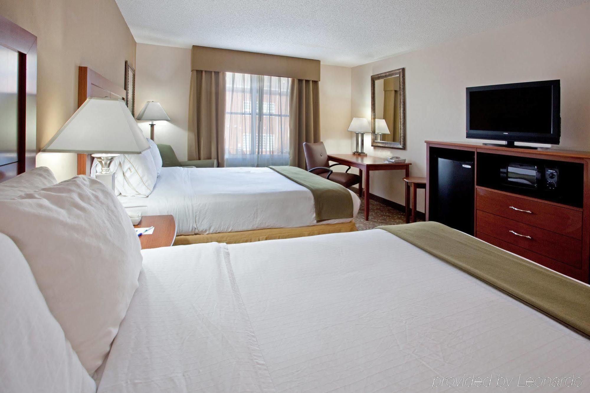 Holiday Inn Express Chapel Hill By Ihg Extérieur photo