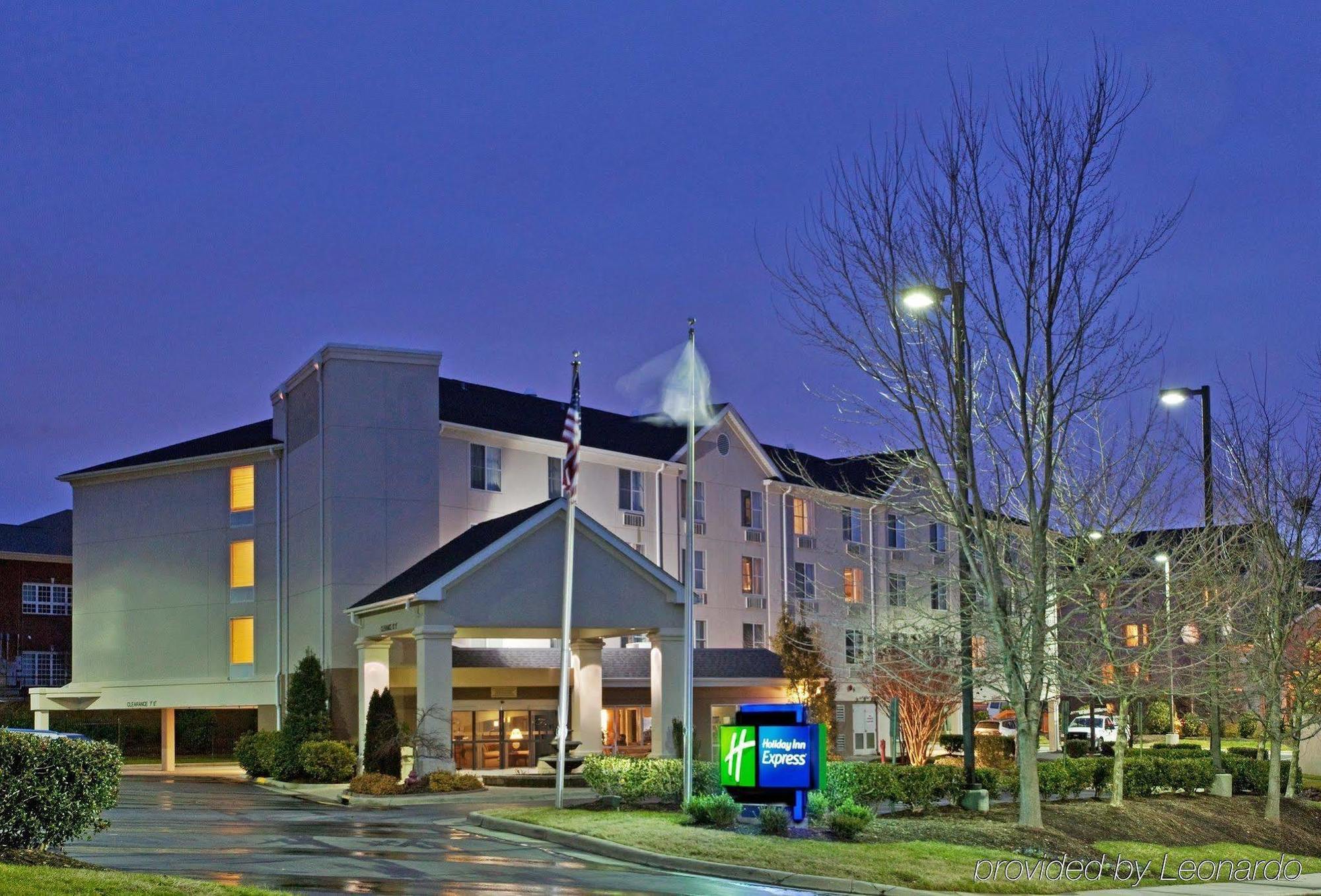 Holiday Inn Express Chapel Hill By Ihg Extérieur photo