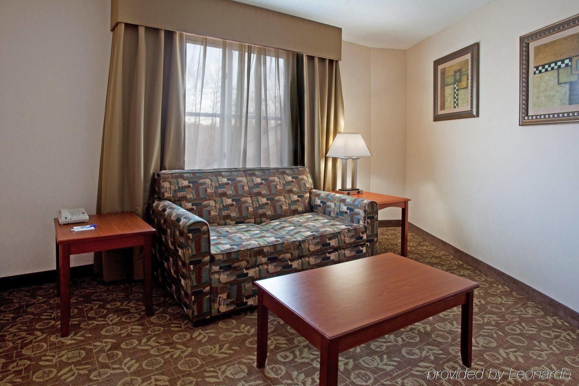 Holiday Inn Express Chapel Hill By Ihg Extérieur photo